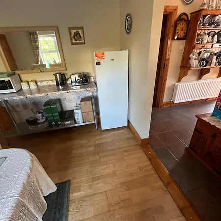 Roskeen House Bed & Breakfast Tierna